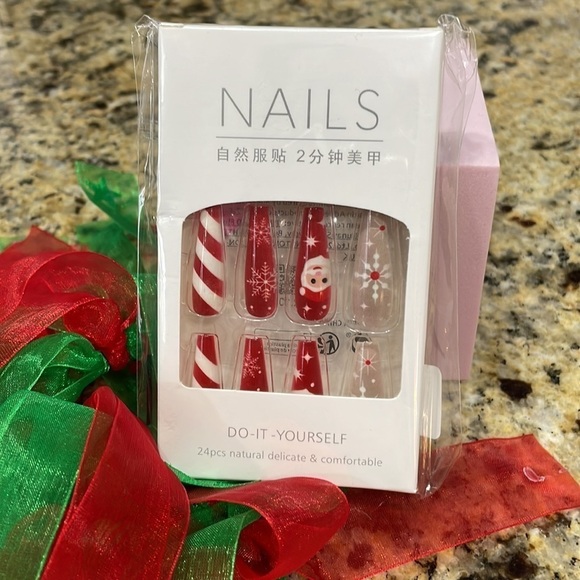 Christmas Santa Press On Nail Set - Picture 12 of 12